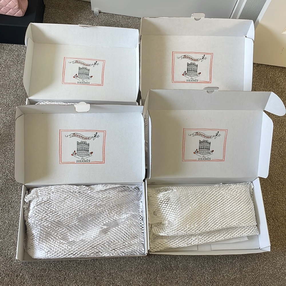 Hermes white empty box, large, # 1